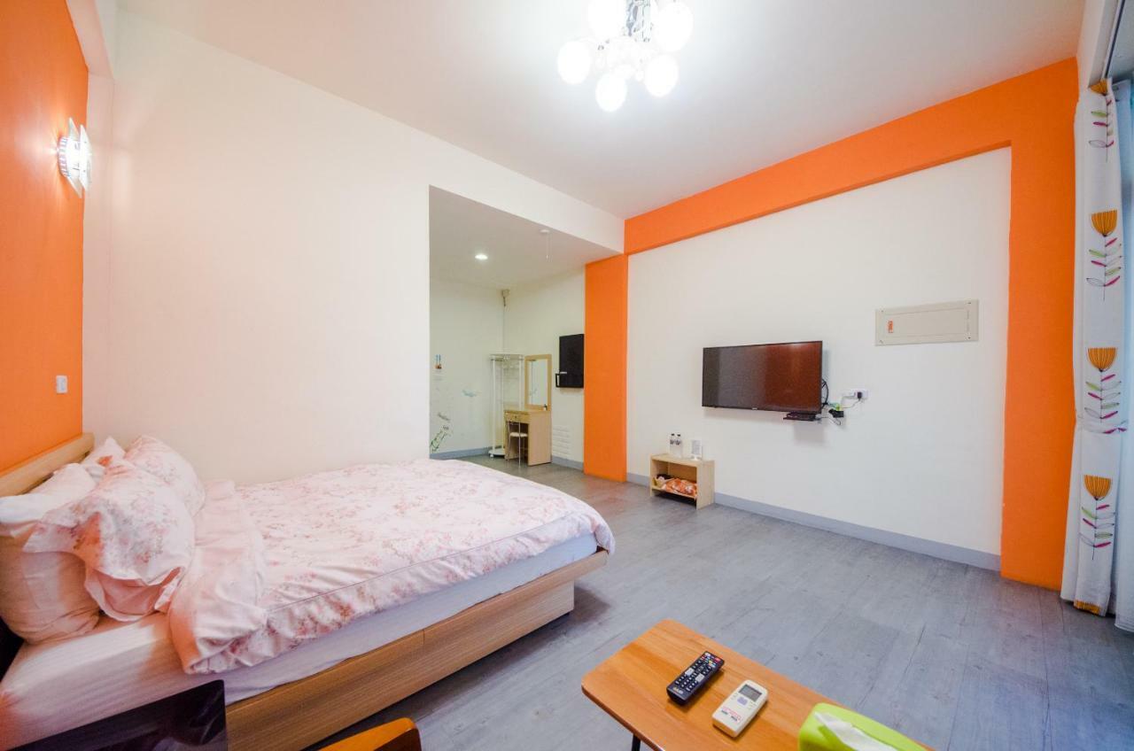 Beautiful Dream Tainan Homestay Bagian luar foto